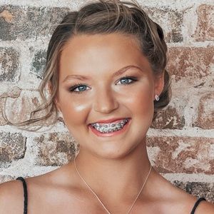 Meet your Posher, Brinley